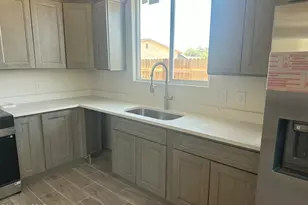 827 E 33rd St, Tucson, AZ 85713 - Photo 2
