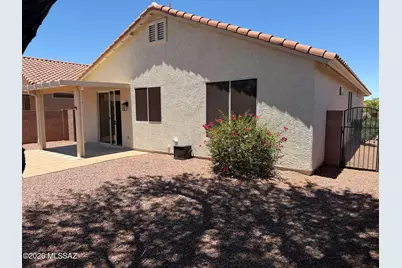 8095 W Cottonwood Wash Way, Marana, AZ 85743 - Photo 2