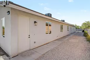 827 E 33rd, Tucson, AZ 85713 - Photo 1