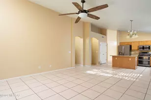 3619 W Sunbonnet Pl, Tucson, AZ 85742 - Photo 12