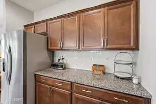 723 N Nestled Hummingbird Ln E, Sahuarita, AZ 85629 - Photo 12