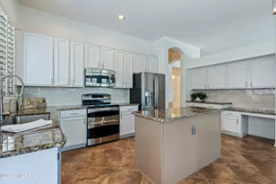 7703 W Talavera Way, Tucson, AZ 85743 - Photo 16