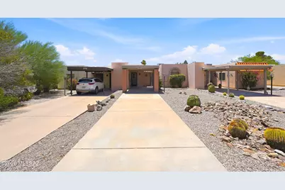 326 N Calle Del Chancero, Green Valley, AZ 85614 - Photo 2