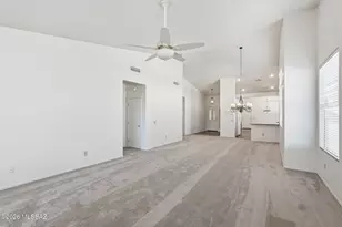 63548 E Holiday Dr, Saddlebrooke, AZ 85739 - Photo 12