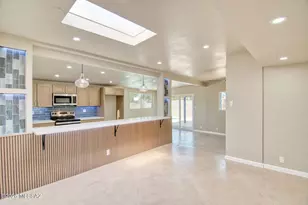 6458 E Calle Castor, Tucson, AZ 85710 - Photo 2