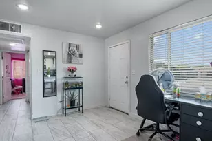 2225 S Hemlock Stravenue, Tucson, AZ 85713 - Photo 2
