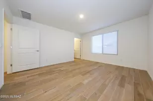 9122 E Red Blf Ct, Tucson, AZ 85730 - Photo 10