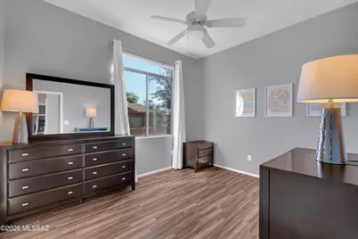 11653 N Desert Holly Drive, Tucson, AZ 85737 - Photo 32