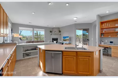 11653 N Desert Holly Drive, Tucson, AZ 85737 - Photo 20