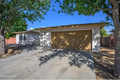 9810 E Stonehaven Way, Tucson, AZ 85747 - Photo 2