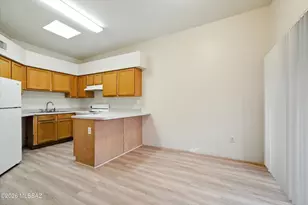 2447 N Fair Oaks Ave, Tucson, AZ 85712 - Photo 6