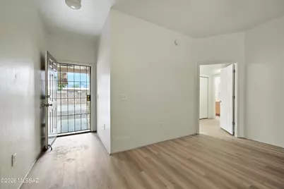 2449 N Fair Oaks Avenue, Tucson, AZ 85712 - Photo 2
