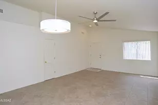2633 W Cezanne Cir, Tucson, AZ 85741 - Photo 10