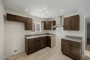 205 E District St, Tucson, AZ 85714 - Photo 8