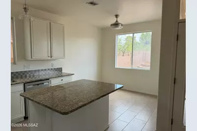 3057 W Desert Glory Drive, Tucson, AZ 85745 - Photo 4