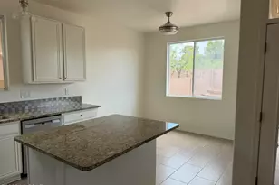 3057 W Desert Glory Dr, Tucson, AZ 85745 - Photo 4