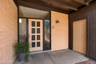 8740 E Dexter Dr, Tucson, AZ 85715 - Photo 4