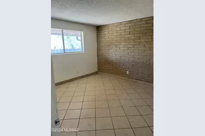 51 E Mills Drive #B, Tucson, AZ 85705 - Photo 6