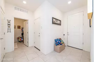 9467 N Sunstone Moon Pl, Tucson, AZ 85742 - Photo 4