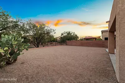 11867 W Fontenelle Drive, Marana, AZ 85653 - Photo 32
