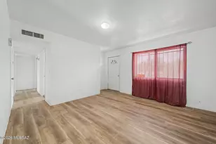 1427 E Silverlake Rd, Tucson, AZ 85713 - Photo 4