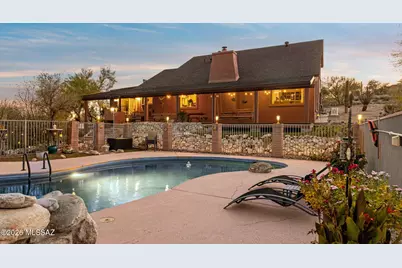 3902 N Calle Entrada, Tucson, AZ 85749 - Photo 1