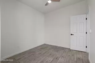 6978 N Asterion Ln, Tucson, AZ 85741 - Photo 12