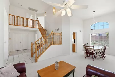 10060 N Pitchingwedge Lane, Tucson, AZ 85737 - Photo 2