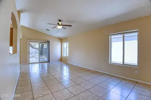 7931 W Mural Hill Dr, Tucson, AZ 85743 - Photo 10