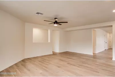 9410 E Grapevine Spring Place, Tucson, AZ 85710 - Photo 8