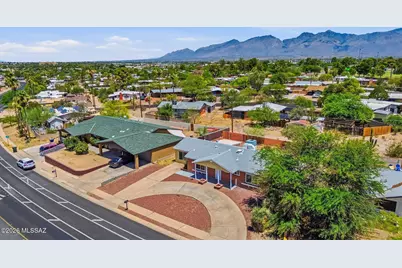 8261 E Kenyon Drive, Tucson, AZ 85710 - Photo 2