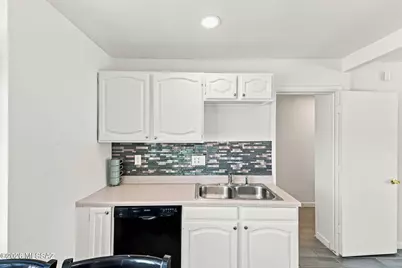 8261 E Kenyon Drive, Tucson, AZ 85710 - Photo 14