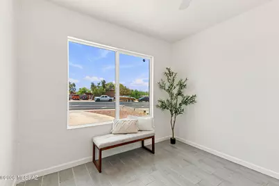 8261 E Kenyon Drive, Tucson, AZ 85710 - Photo 14