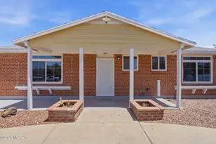 8261 E Kenyon Dr, Tucson, AZ 85710 - Photo 2