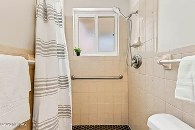 8261 E Kenyon Drive, Tucson, AZ 85710 - Photo 22