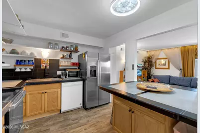 6352 N Barcelona Lane #110, Tucson, AZ 85704 - Photo 2