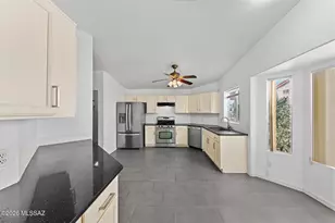 8999 E Fairway Groves Dr, Tucson, AZ 85730 - Photo 4