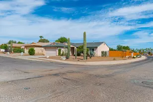 8999 E Fairway Groves Dr, Tucson, AZ 85730 - Photo 1