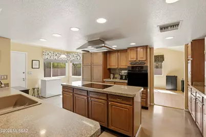 4670 N Shinumo Drive, Tucson, AZ 85749 - Photo 16