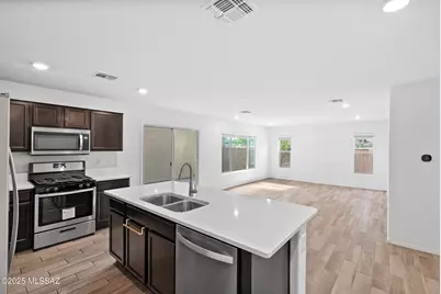 1008 E Descent Street, Tucson, AZ 85719 - Photo 12