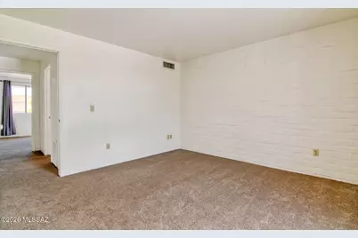 2875 N Tucson Boulevard #44, Tucson, AZ 85716 - Photo 6