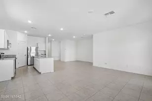 6711 W Star Wash Loop W, Tucson, AZ 85757 - Photo 4