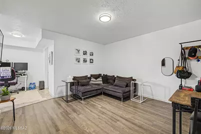 1620 N Wilmot Road #UNIT E141, Tucson, AZ 85712 - Photo 2