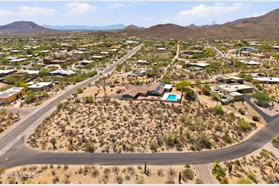 1801 N Painted Hills Road, Tucson, AZ 85745 - Photo 2