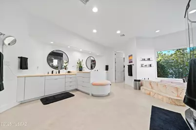 4141 N West Fernhill Circle, Tucson, AZ 85750 - Photo 8