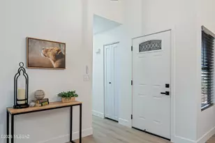 9316 N Eagle Dancer Dr, Tucson, AZ 85742 - Photo 8
