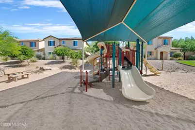 10912 E Midnight Moon Lane, Tucson, AZ 85747 - Photo 4
