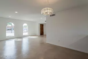8707 E Wallen Ridge Dr, Tucson, AZ 85710 - Photo 10