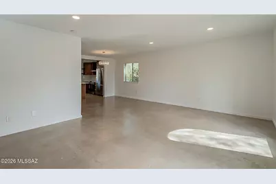 8707 E Wallen Ridge Drive, Tucson, AZ 85710 - Photo 4