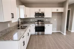 1446 S Cherry Ave, Tucson, AZ 85713 - Photo 2